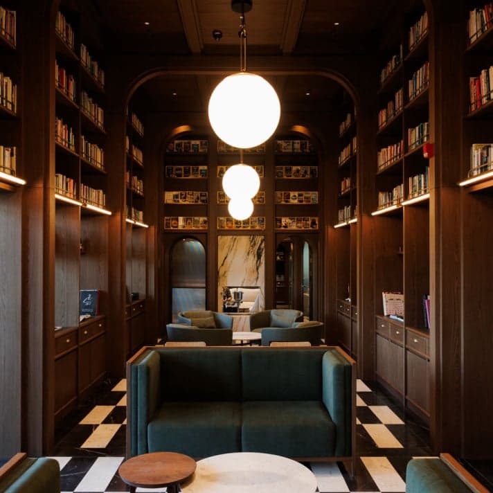 Wine Library Bar